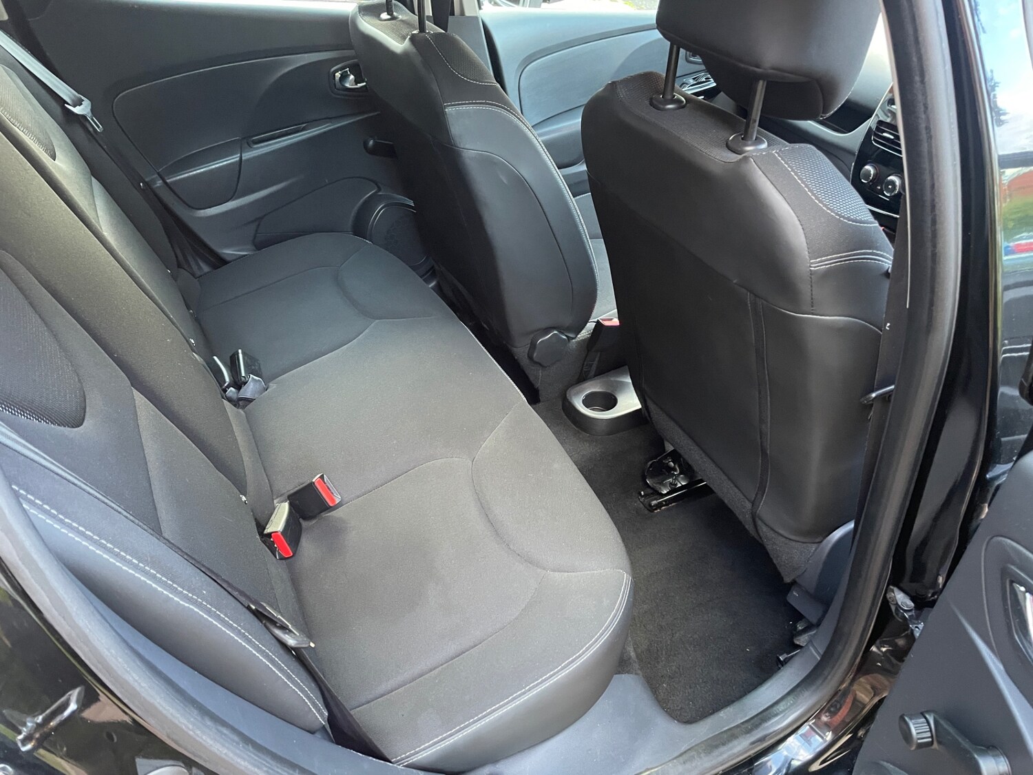 Used Renault Clio 2013 for sale - 76020143: Photo 8