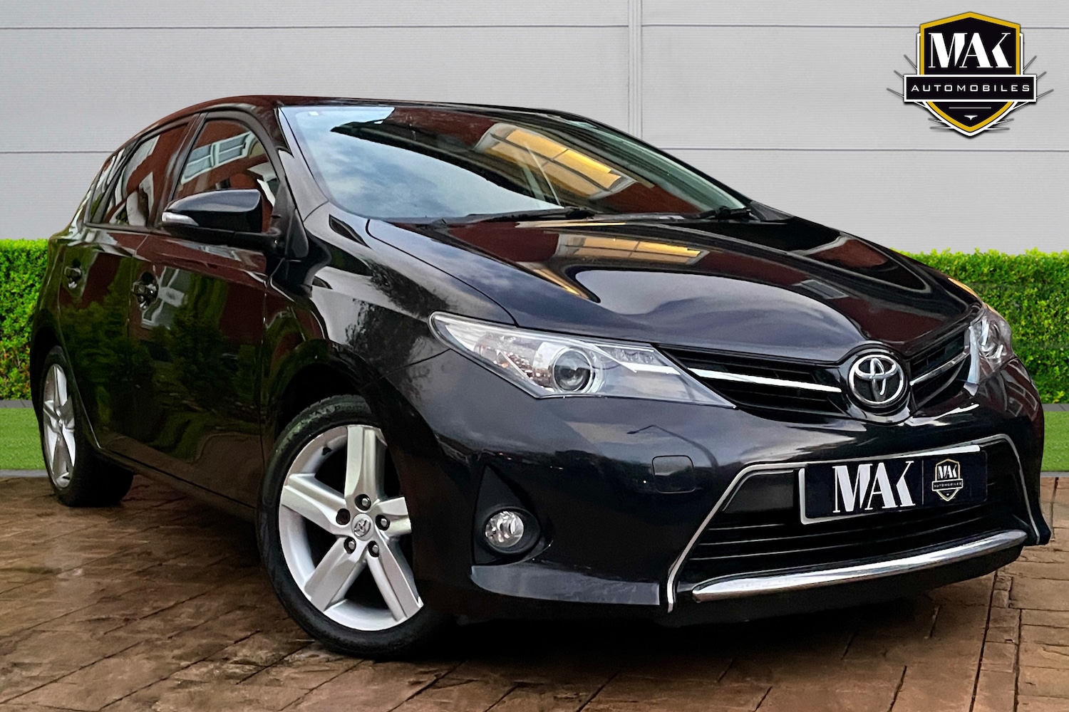 Used Toyota Auris 2013 for sale - 76382721: Photo 2