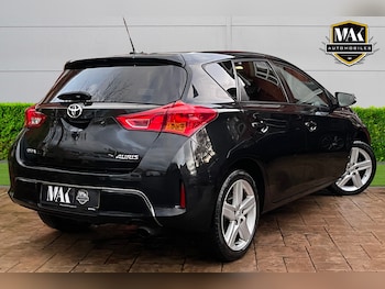 Used Toyota Auris 2013 for sale - 76382721: Photo