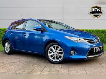 Used Toyota Auris 2013 for sale - 77982220: Photo