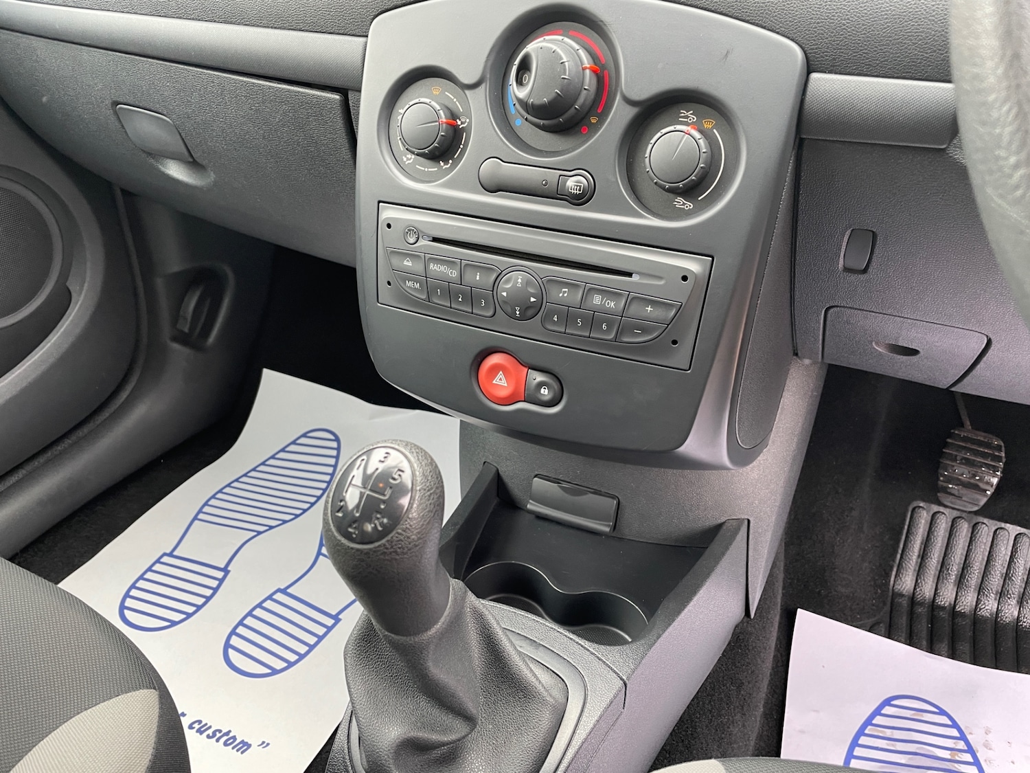 Used Renault Clio 2009 for sale - 76525831: Photo 14