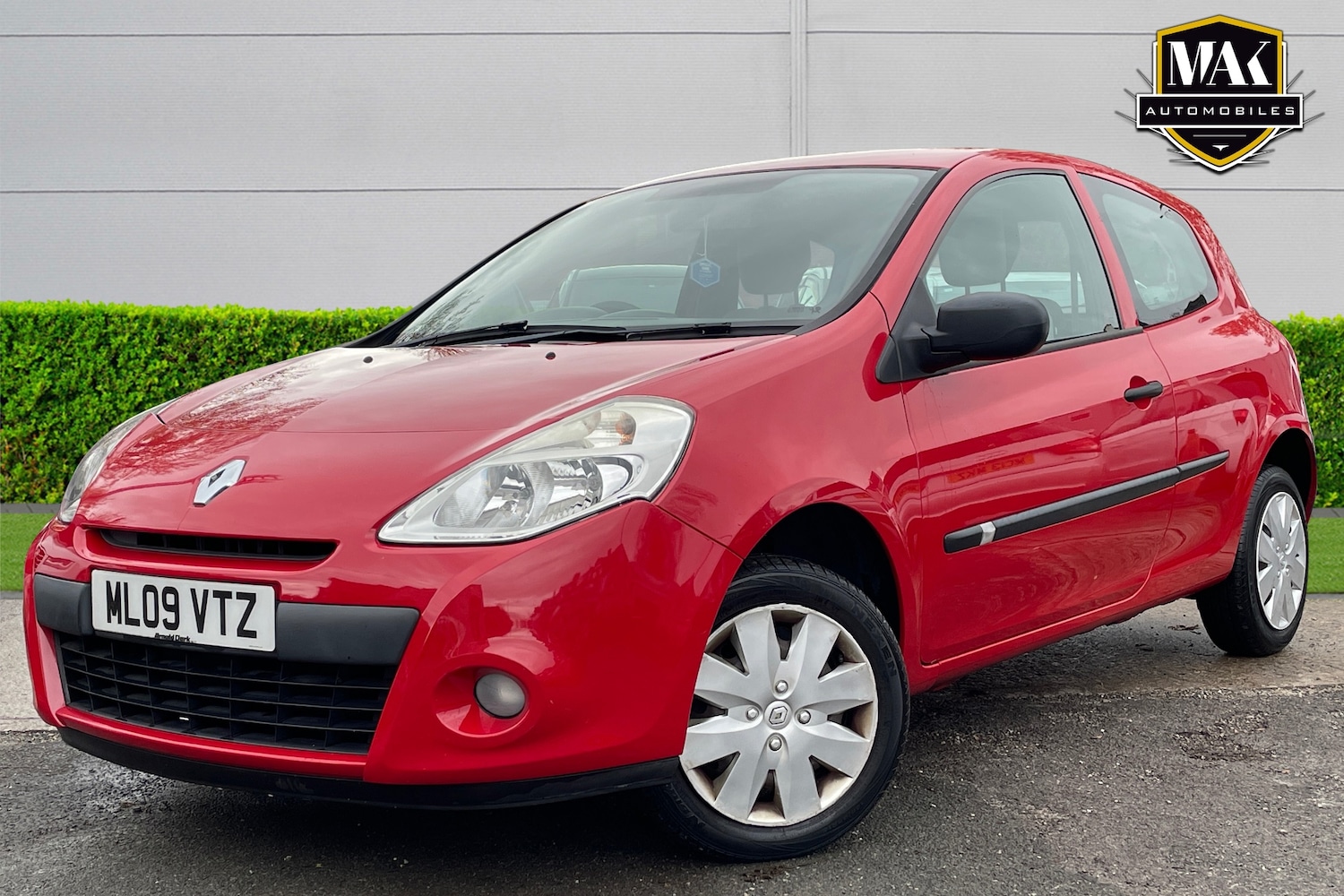 Used Renault Clio 2009 for sale - 76525831: Photo 2