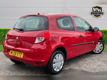 Used Renault Clio 2009 for sale - 76525831: Photo