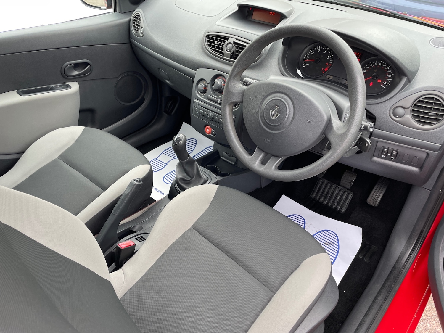 Used Renault Clio 2009 for sale - 76525831: Photo 8