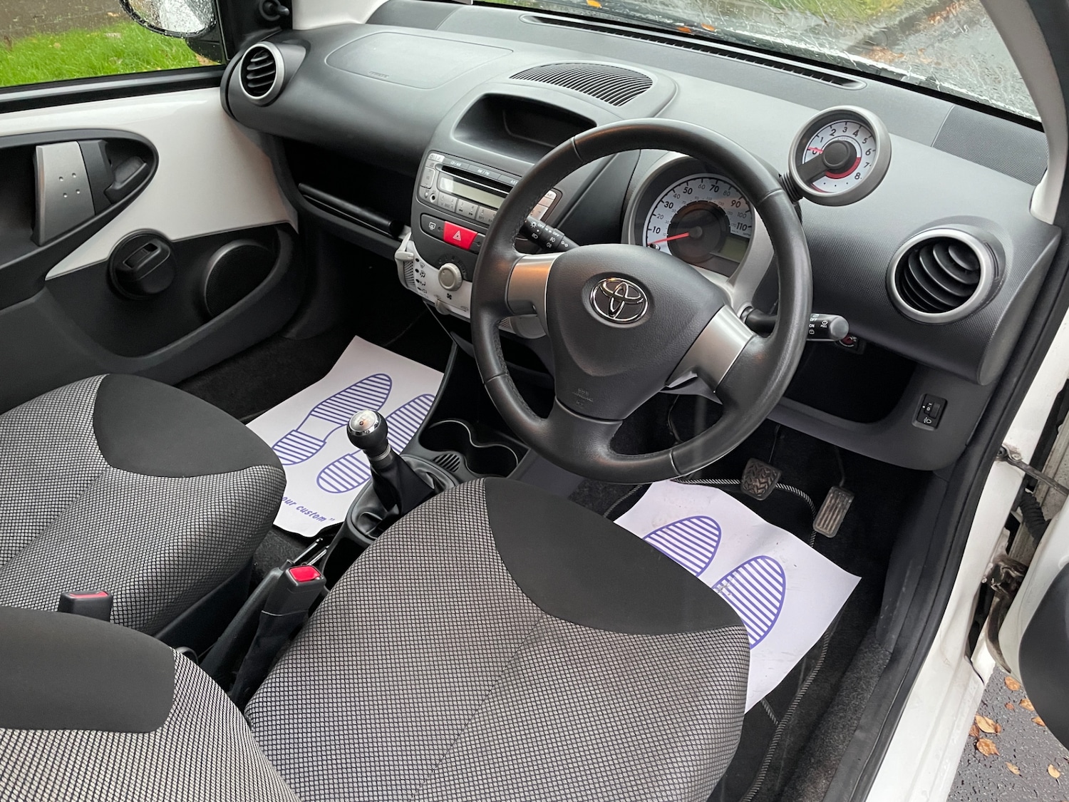 Used Toyota AYGO 2013 for sale - 76471120: Photo 12