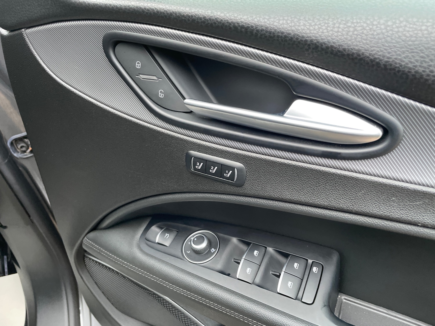 Used Alfa Romeo Stelvio 2018 for sale - 78114993: Photo 18