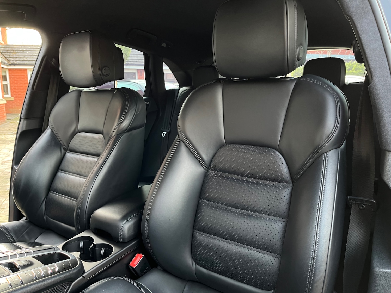 Used Porsche Macan 2016 for sale - 78115000: Photo 17