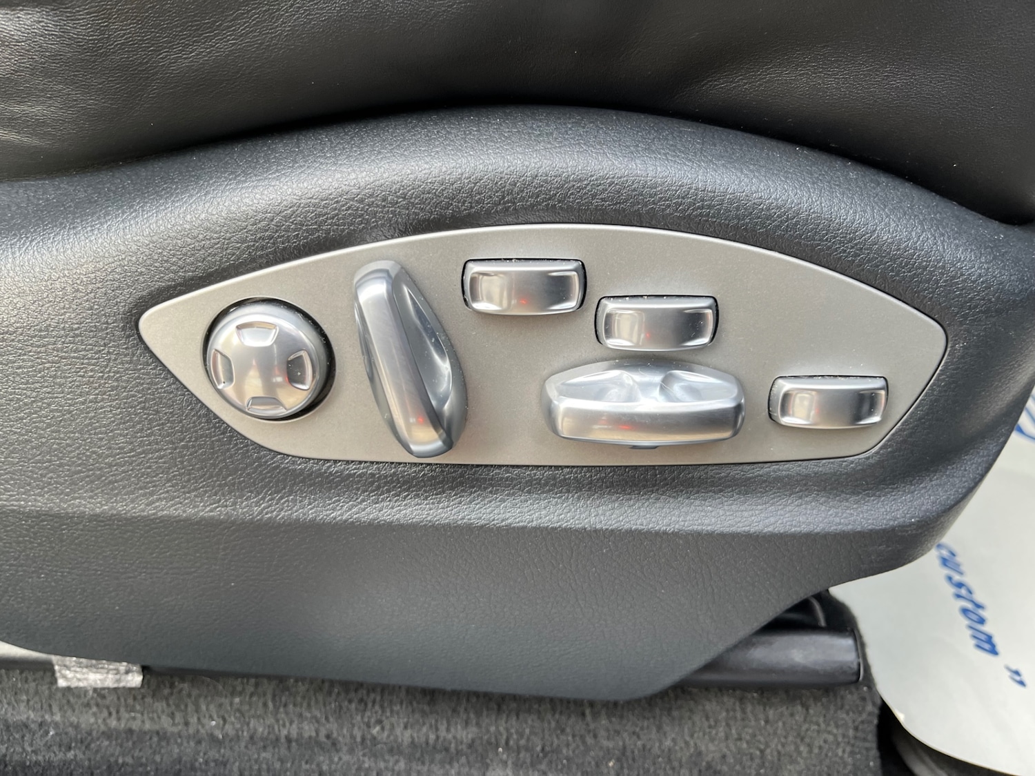 Used Porsche Macan 2016 for sale - 78115000: Photo 19