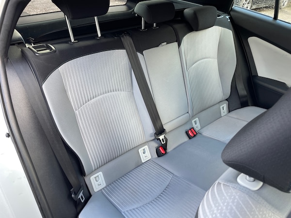 Used Toyota Prius 2021 for sale - 76348165: Photo 15