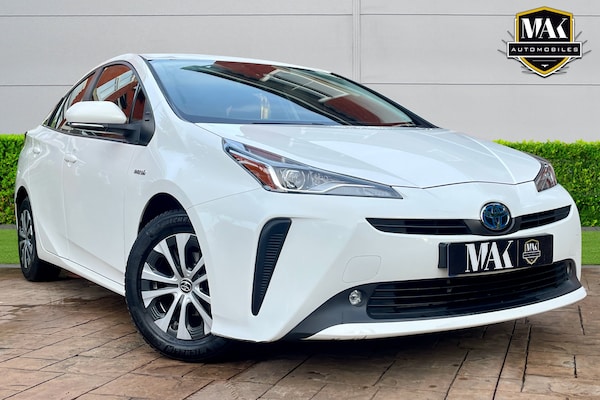 Used Toyota Prius 2021 for sale - 76348165: Photo 2