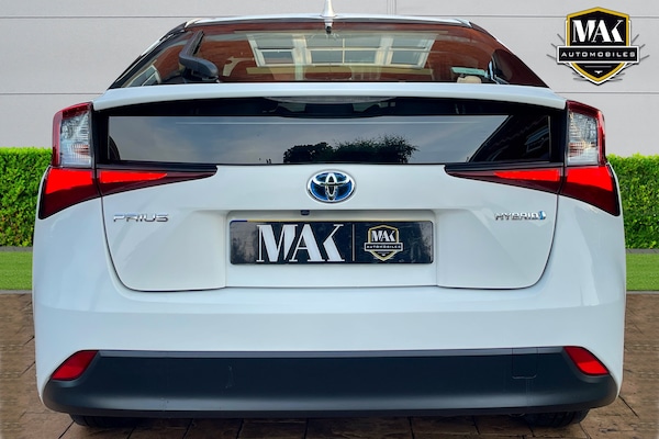 Used Toyota Prius 2021 for sale - 76348165: Photo 6