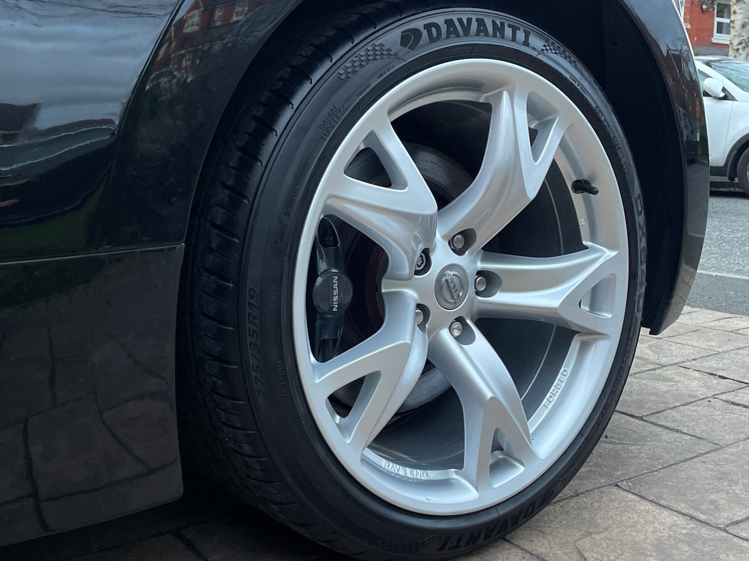 Used Nissan 370 Z 2011 for sale - 77881442: Photo 16