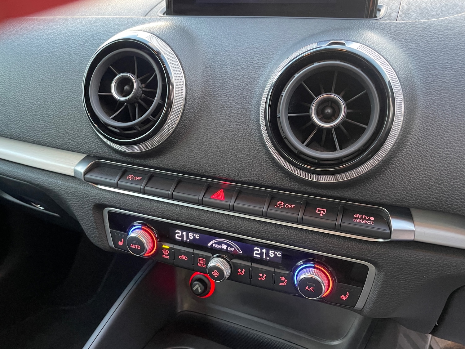 Used Audi A3 2016 for sale - 76923531: Photo 12