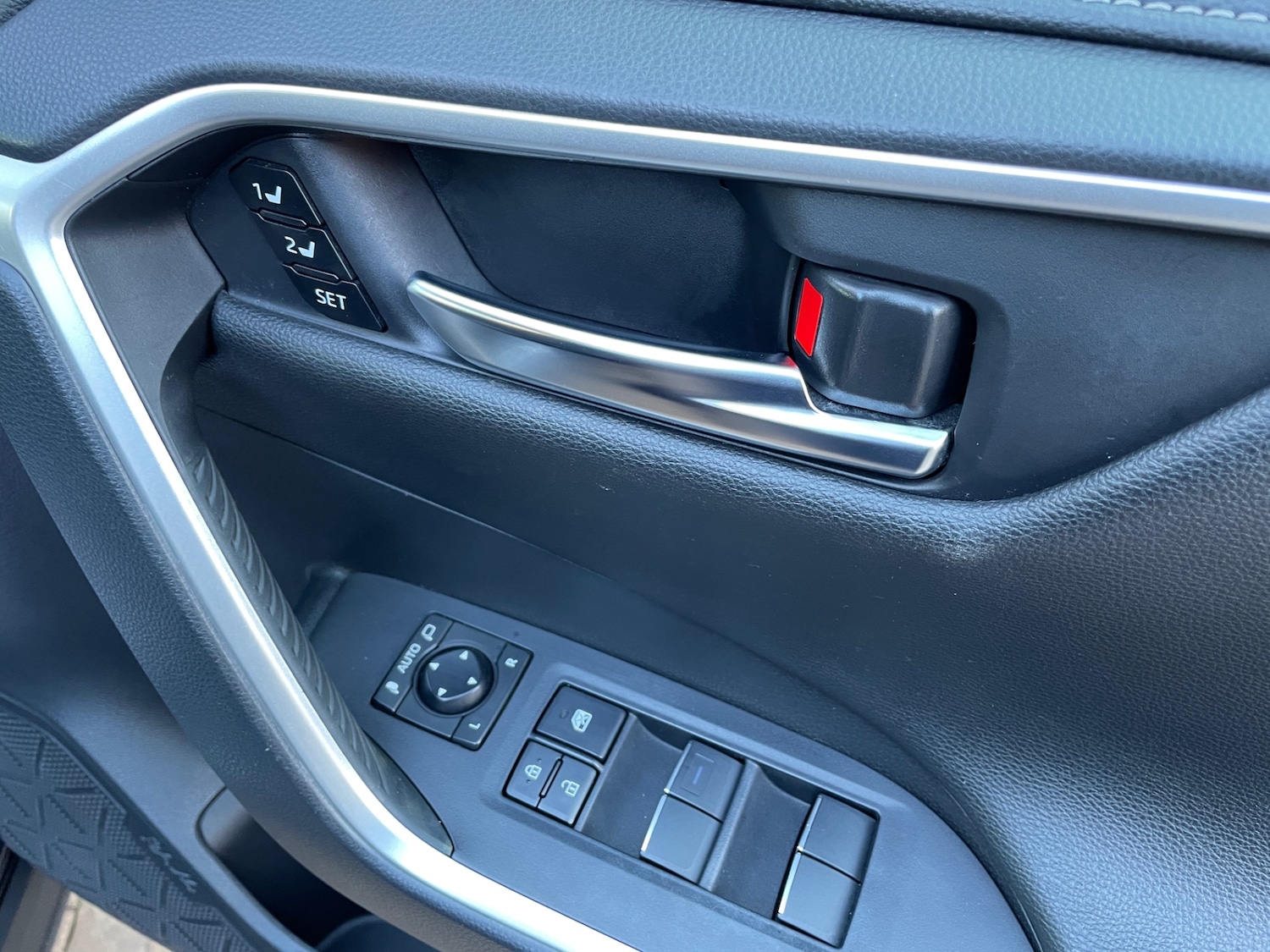 Used Toyota RAV4 2021 for sale - 76807327: Photo 25