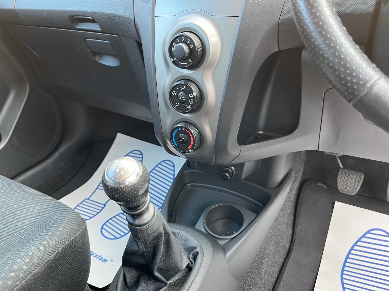 Used Toyota Yaris 2010 for sale - 78218120: Photo 10