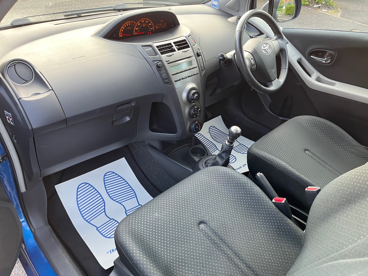 Used Toyota Yaris 2010 for sale - 78218120: Photo 8