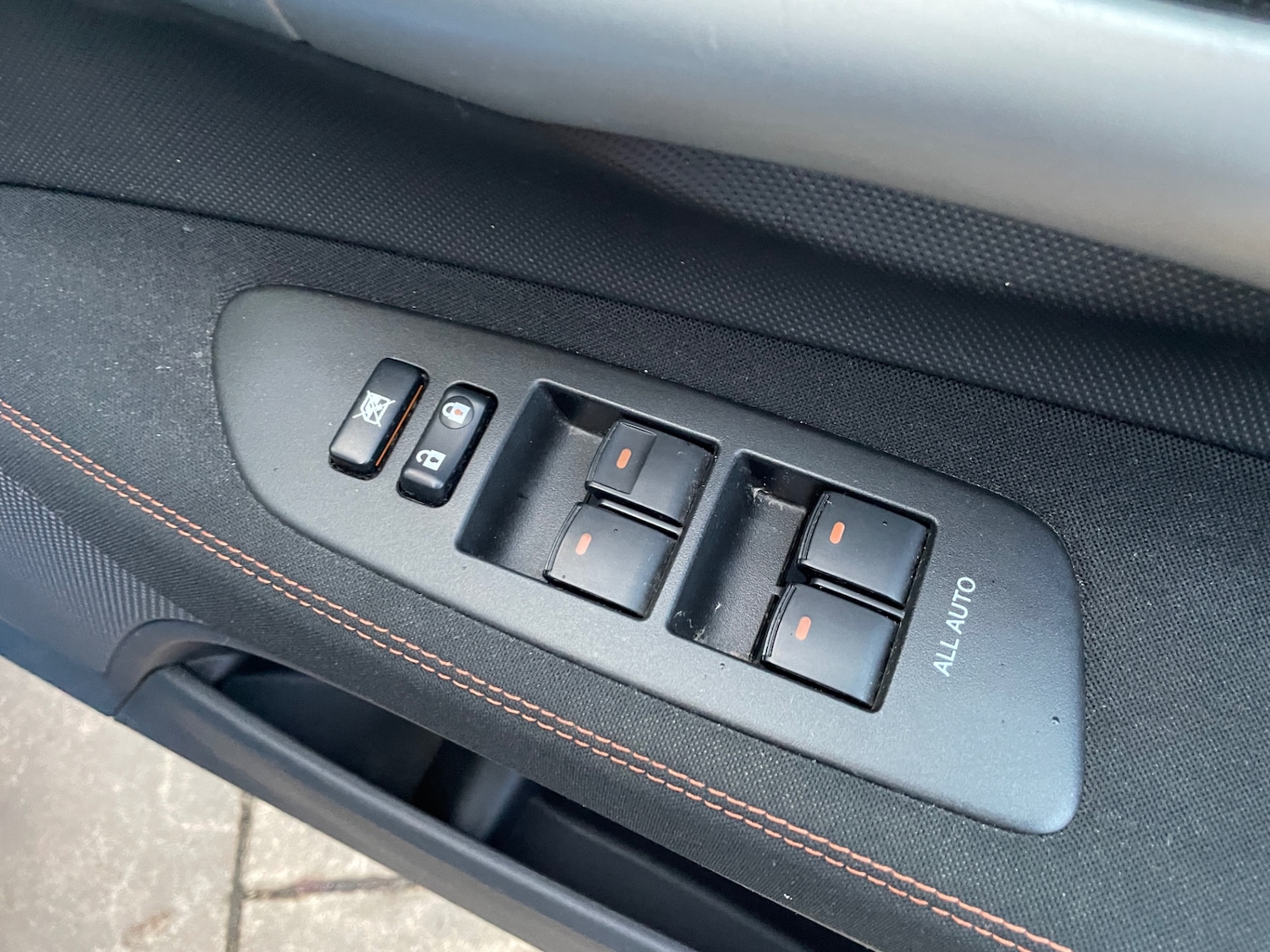 Used Toyota Auris 2010 for sale - 77495728: Photo 13