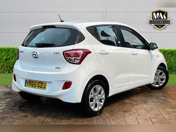 Used Hyundai i10 2015 for sale - 76471314: Photo