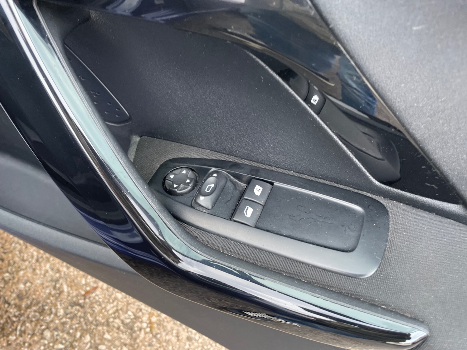 Used Peugeot 208 2015 for sale - 76620637: Photo 11