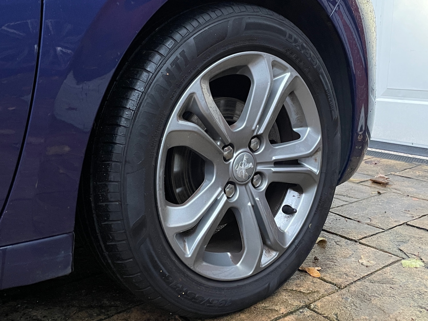 Used Peugeot 208 2015 for sale - 76620637: Photo 14