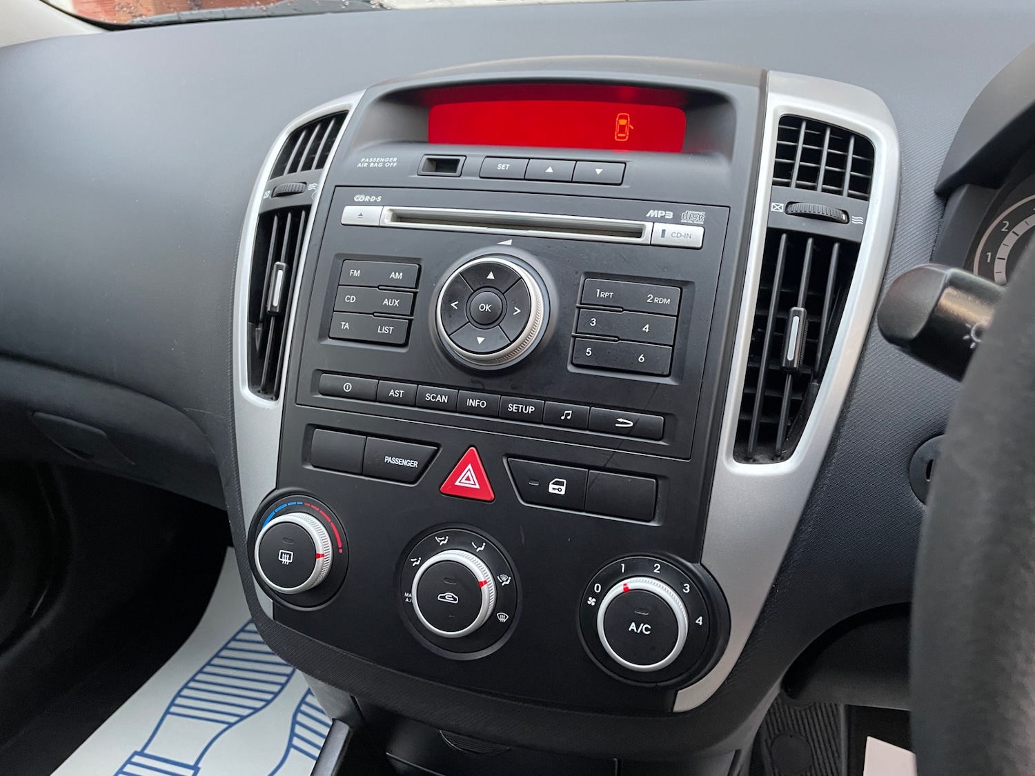 Used Kia Ceed 2009 for sale - 77271083: Photo 11