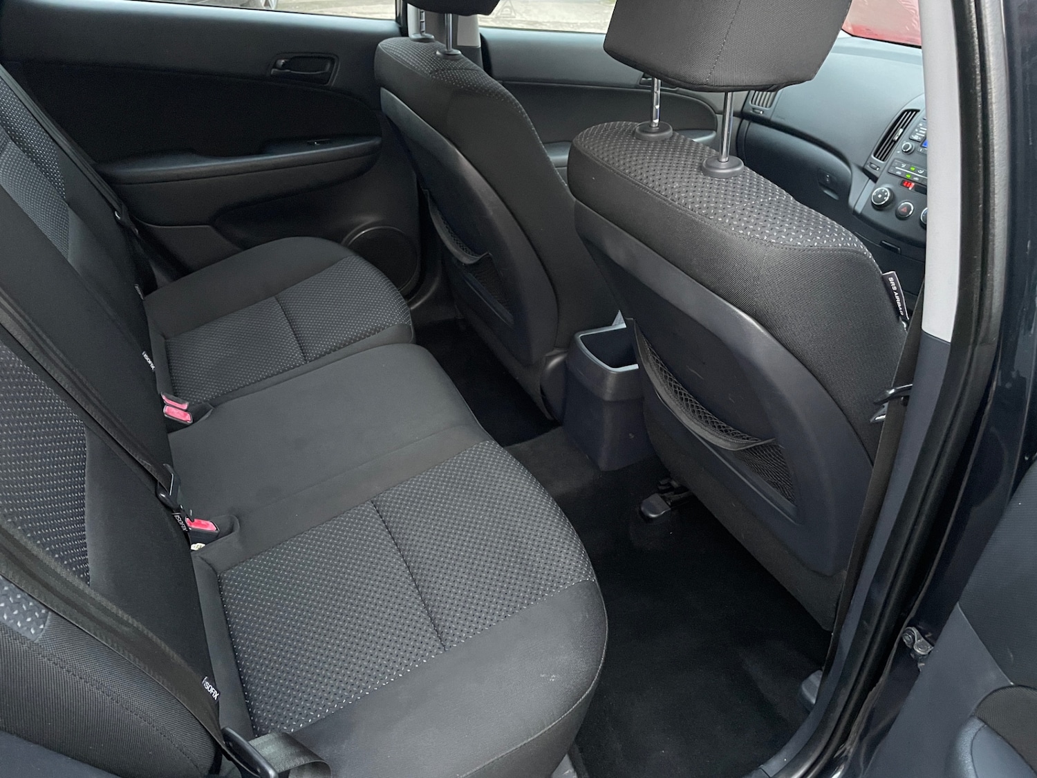 Used Hyundai i30 2010 for sale - 76376784: Photo 9