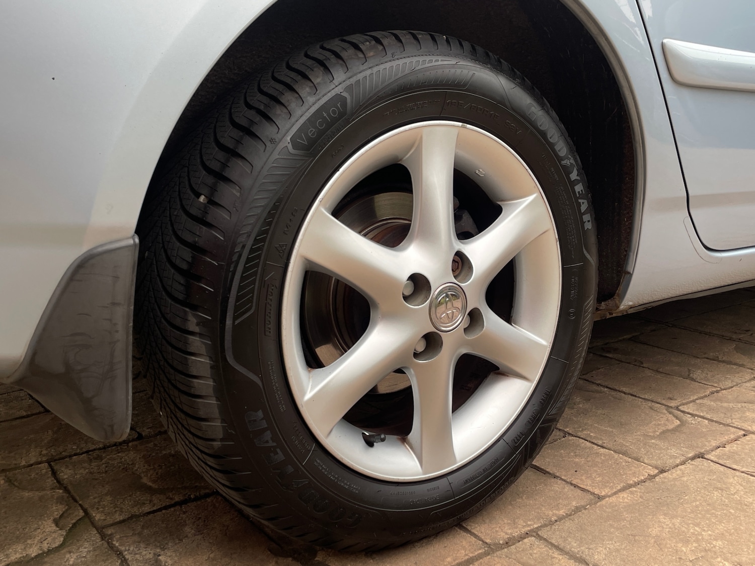 Used Toyota Corolla 2005 for sale - 77358280: Photo 15