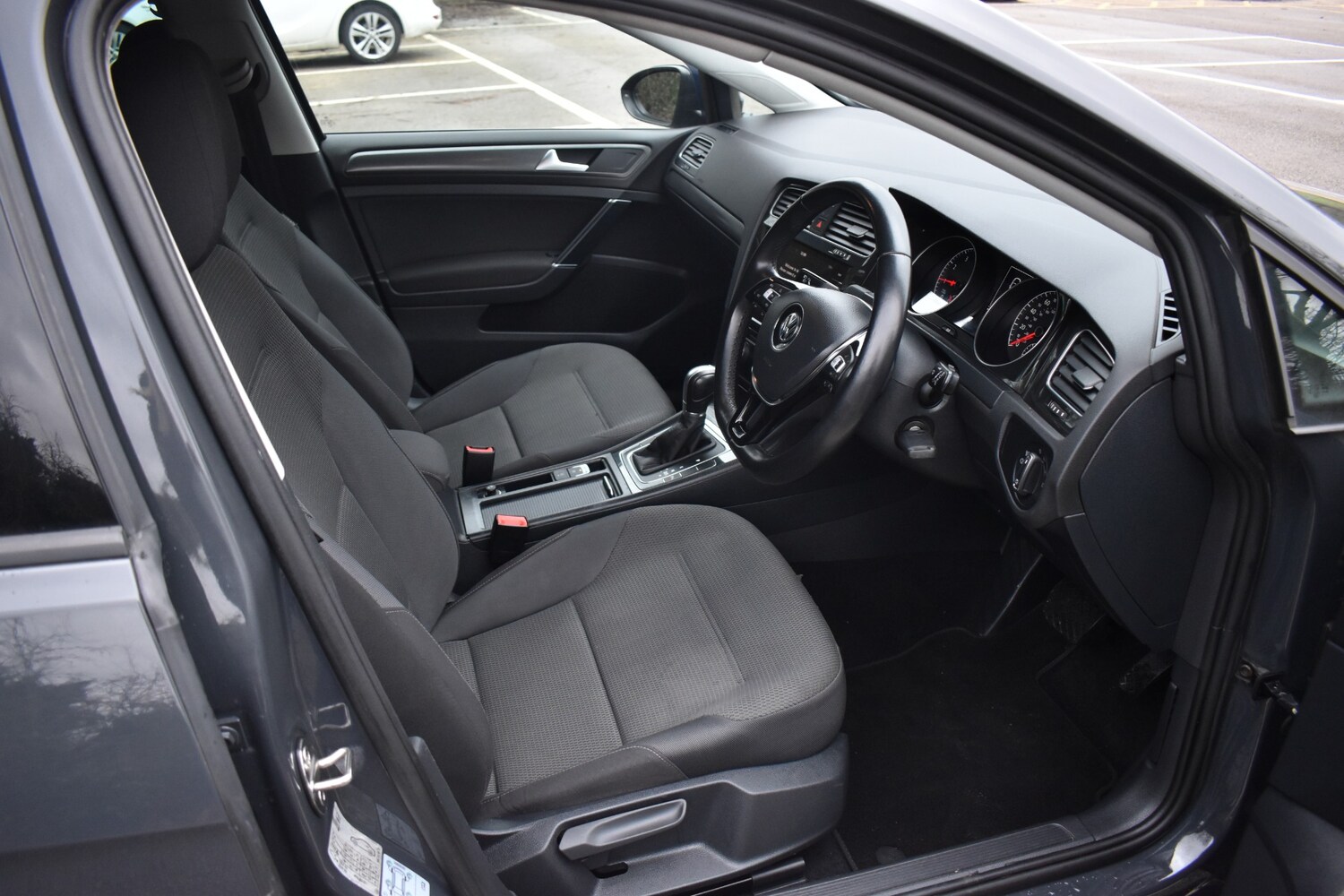 Used Volkswagen Golf 2019 for sale - 76375668: Photo 41