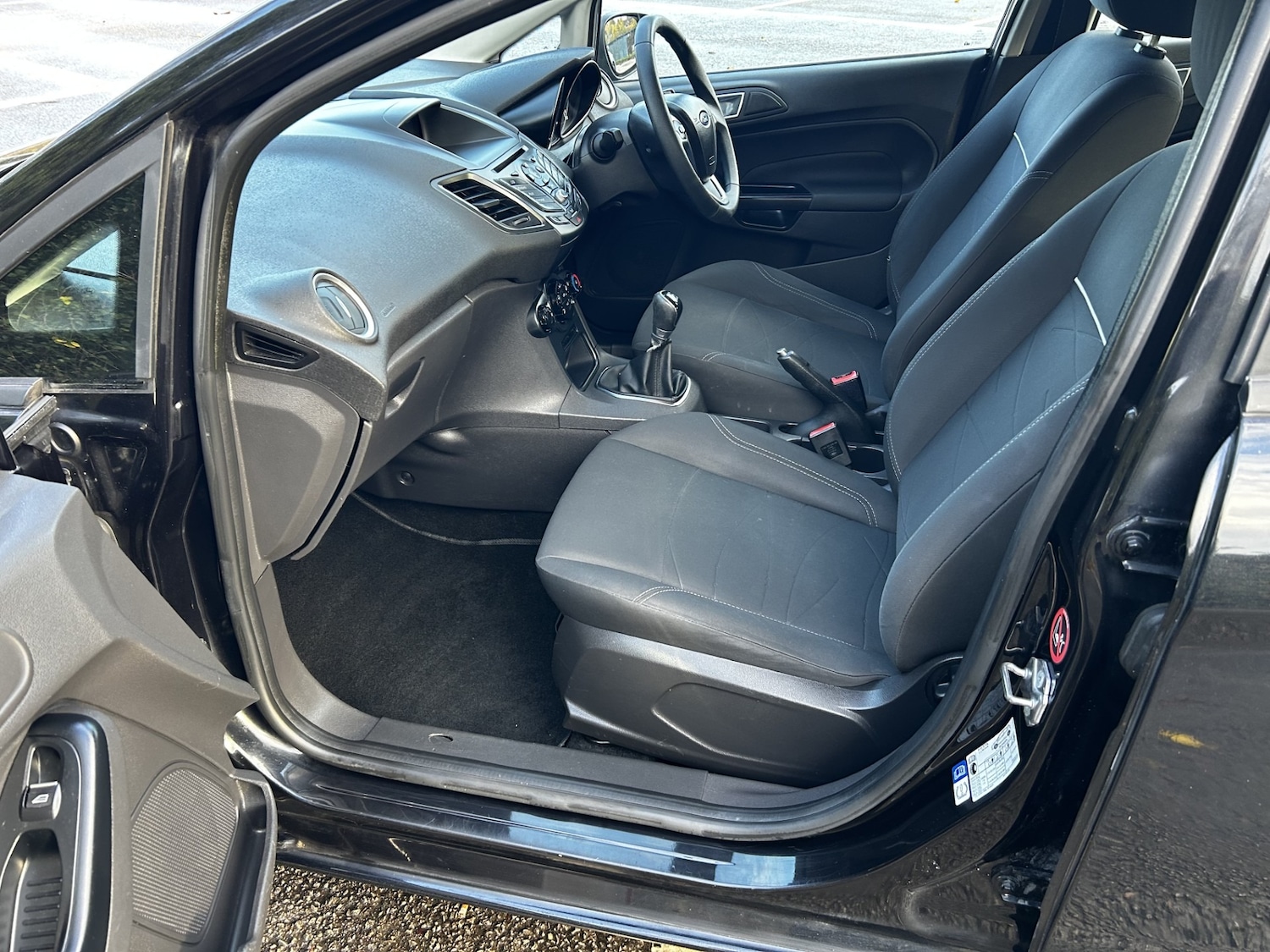 Used Ford Fiesta 2015 for sale - 76431032: Photo 7