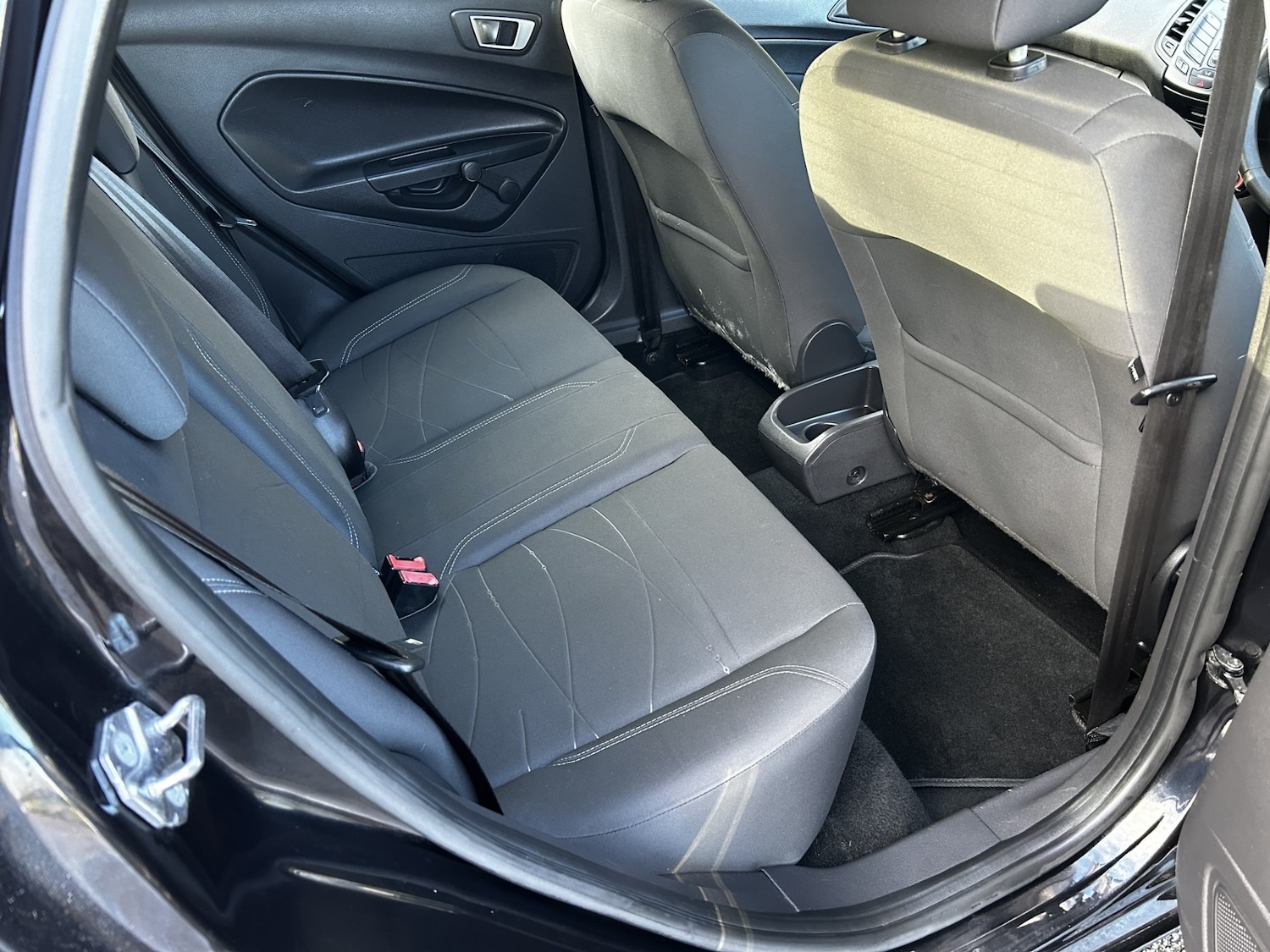 Used Ford Fiesta 2015 for sale - 76431032: Photo 8