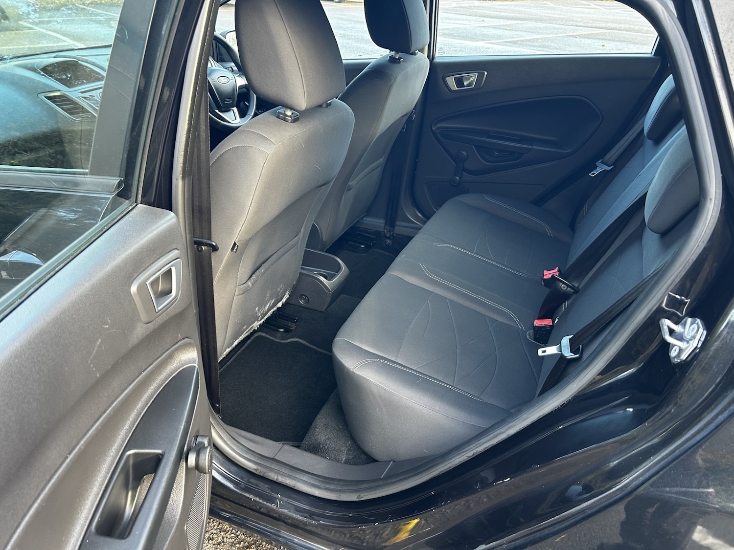 Used Ford Fiesta 2015 for sale - 76431032: Photo 9