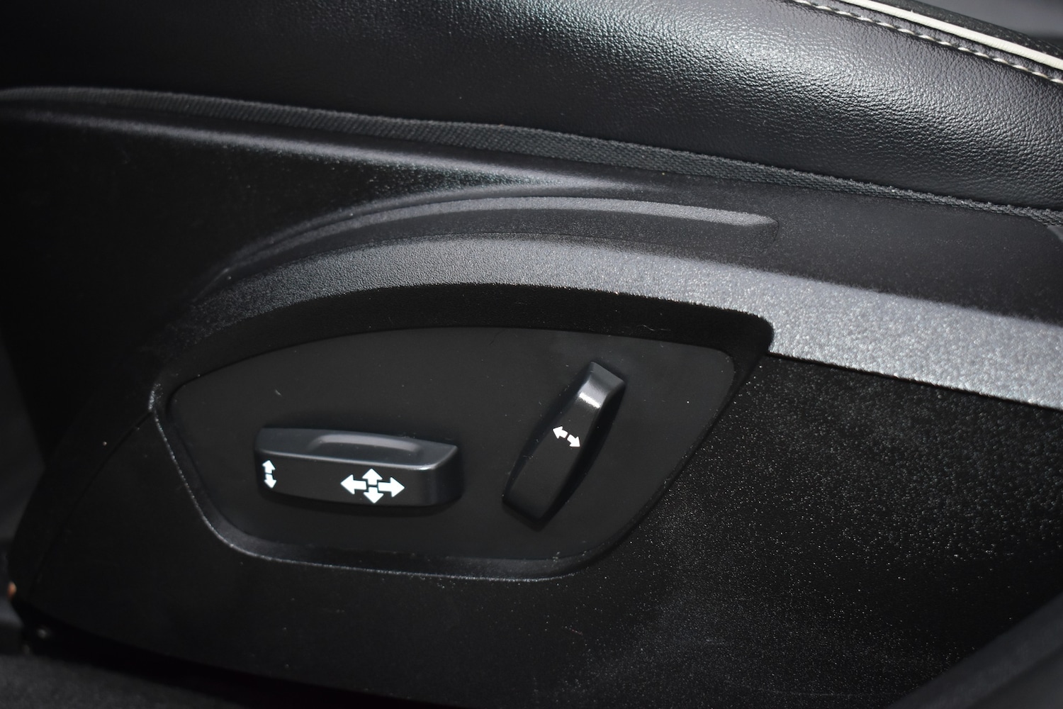 Used Volvo V40 2014 for sale - 76508089: Photo 1