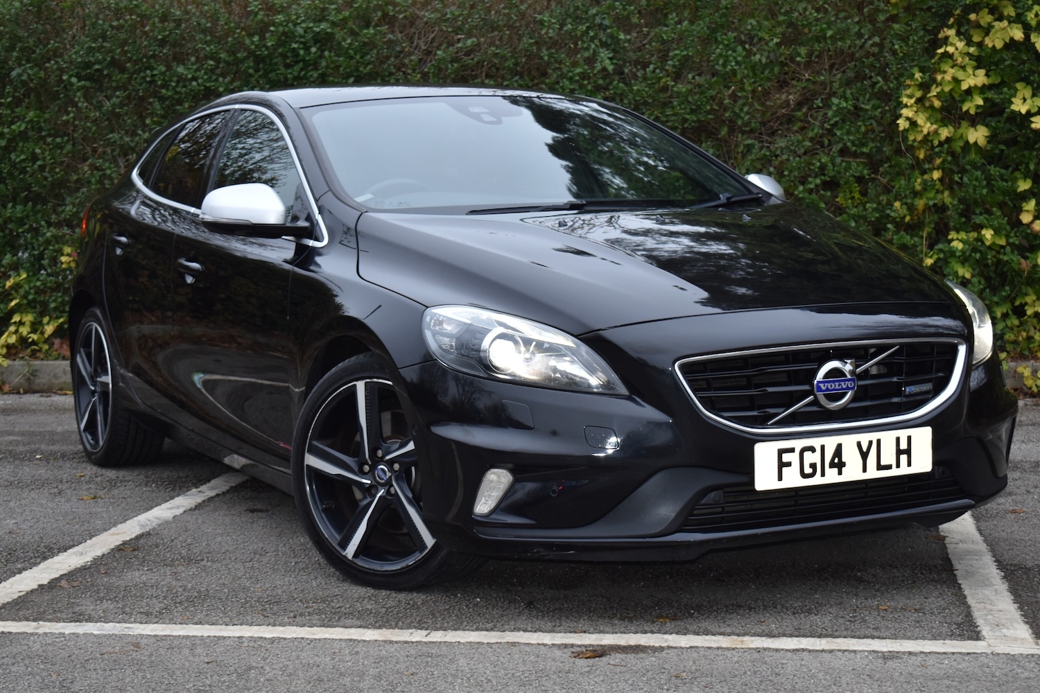 Used Volvo V40 2014 for sale - 76508089: Photo 2