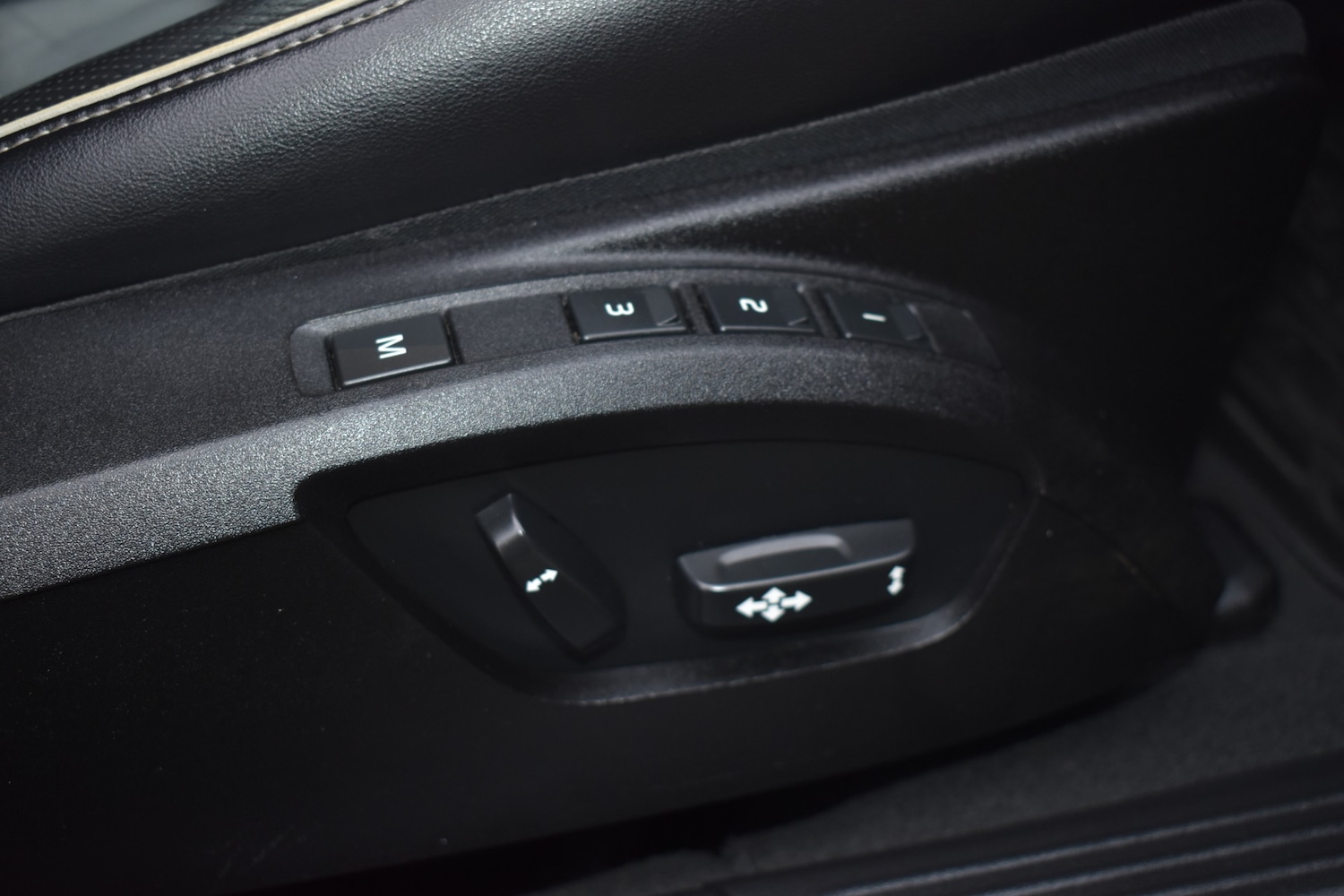 Used Volvo V40 2014 for sale - 76508089: Photo 21