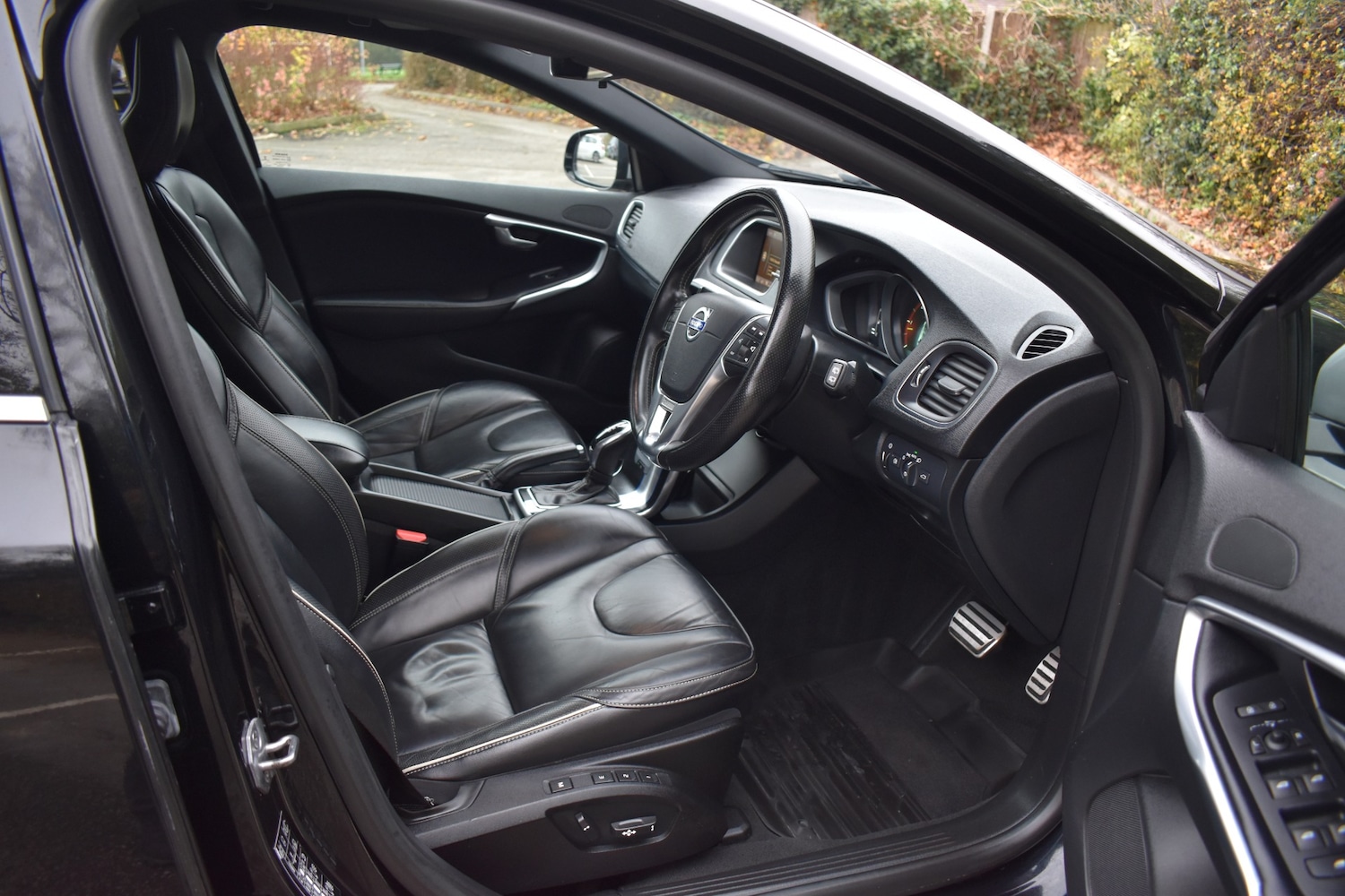 Used Volvo V40 2014 for sale - 76508089: Photo 9