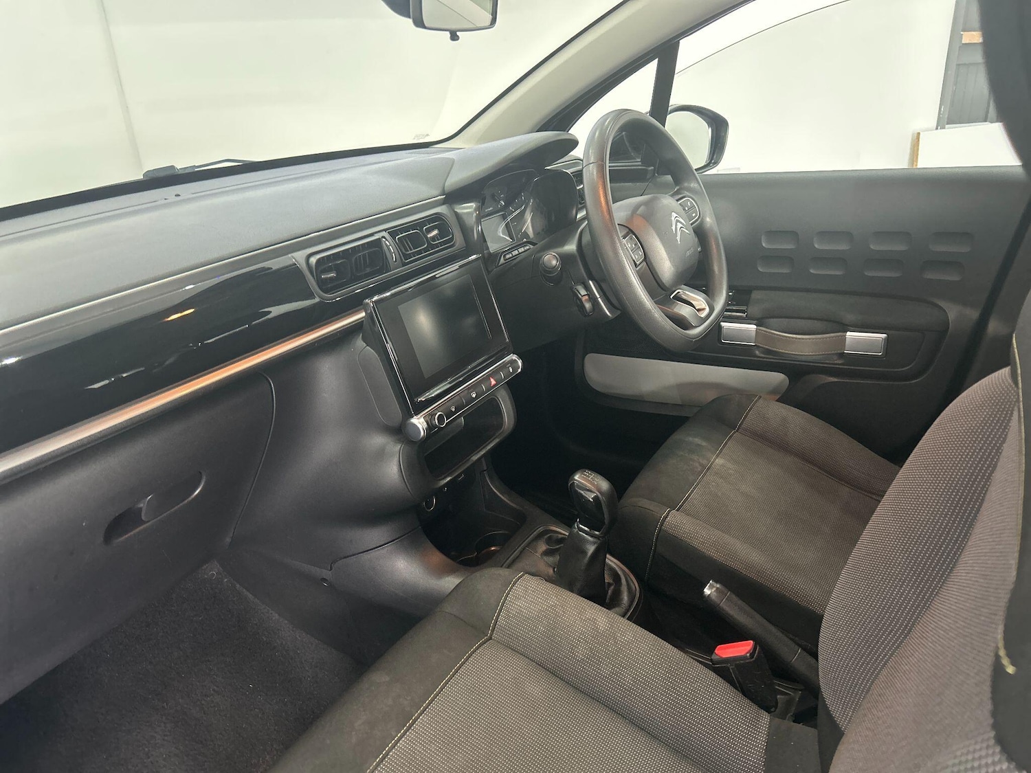 Used Citroen C3 2017 for sale - 76042023: Photo 17