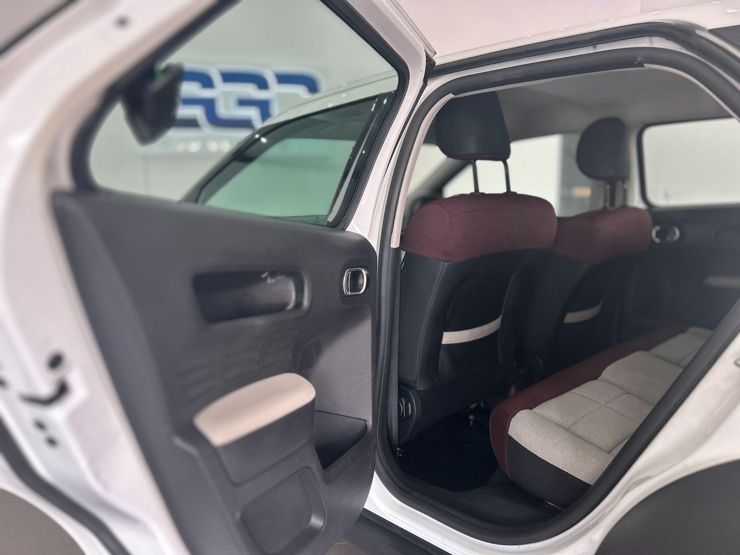 Vehicle 29