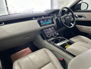 Used Land Rover Range Rover Velar 2017 for sale - 75915976: Photo