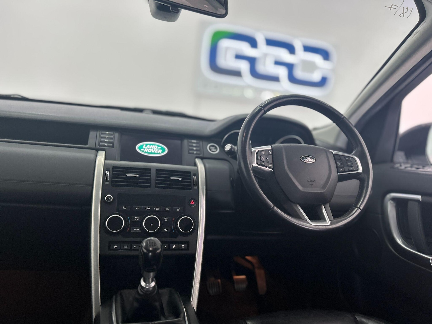 Used Land Rover Discovery Sport 2017 for sale - 75990091: Photo 2