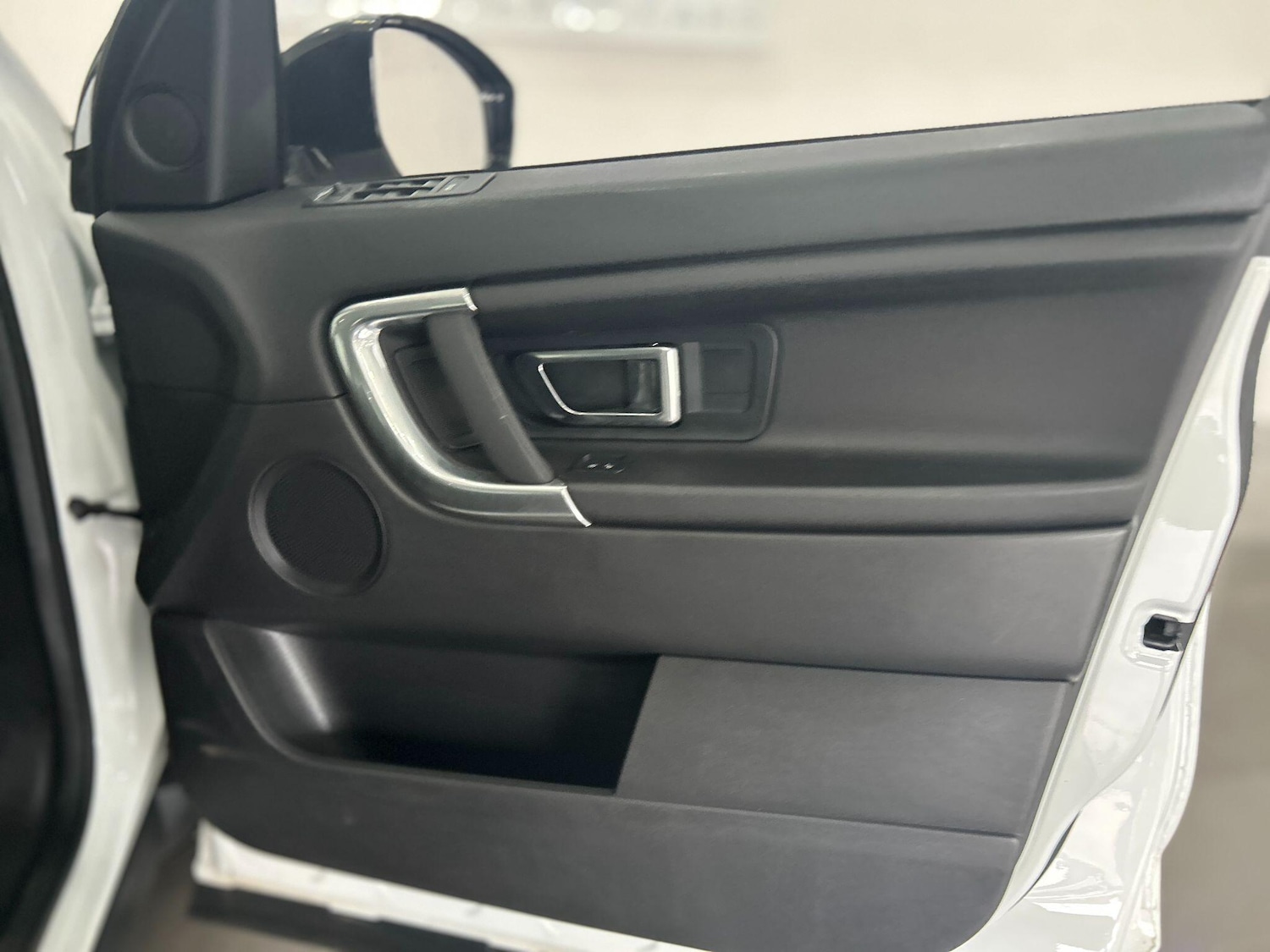 Used Land Rover Discovery Sport 2017 for sale - 75990091: Photo 24