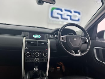 Used Land Rover Discovery Sport 2017 for sale - 75990091: Photo 2