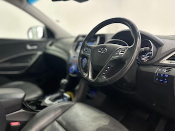Used Hyundai Santa Fe 2015 for sale - 76188464: Photo 2