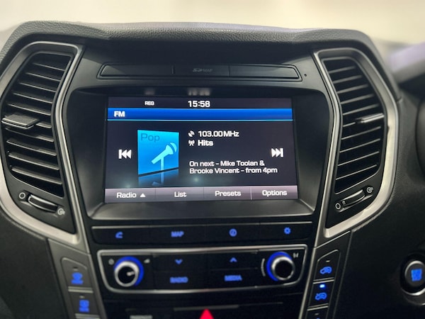 Used Hyundai Santa Fe 2015 for sale - 76188464: Photo 32