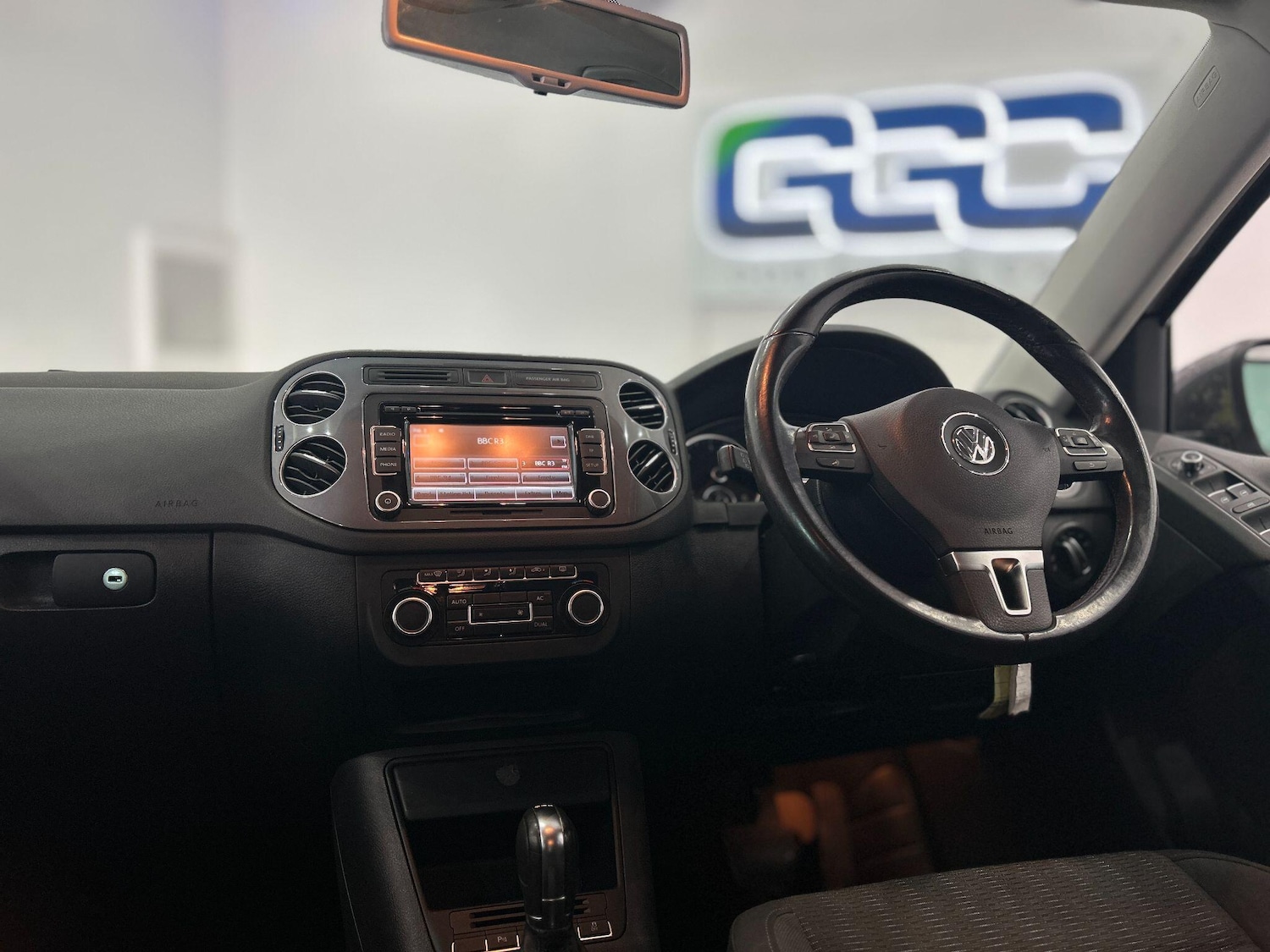 Used Volkswagen Tiguan 2012 for sale - 76083687: Photo 28