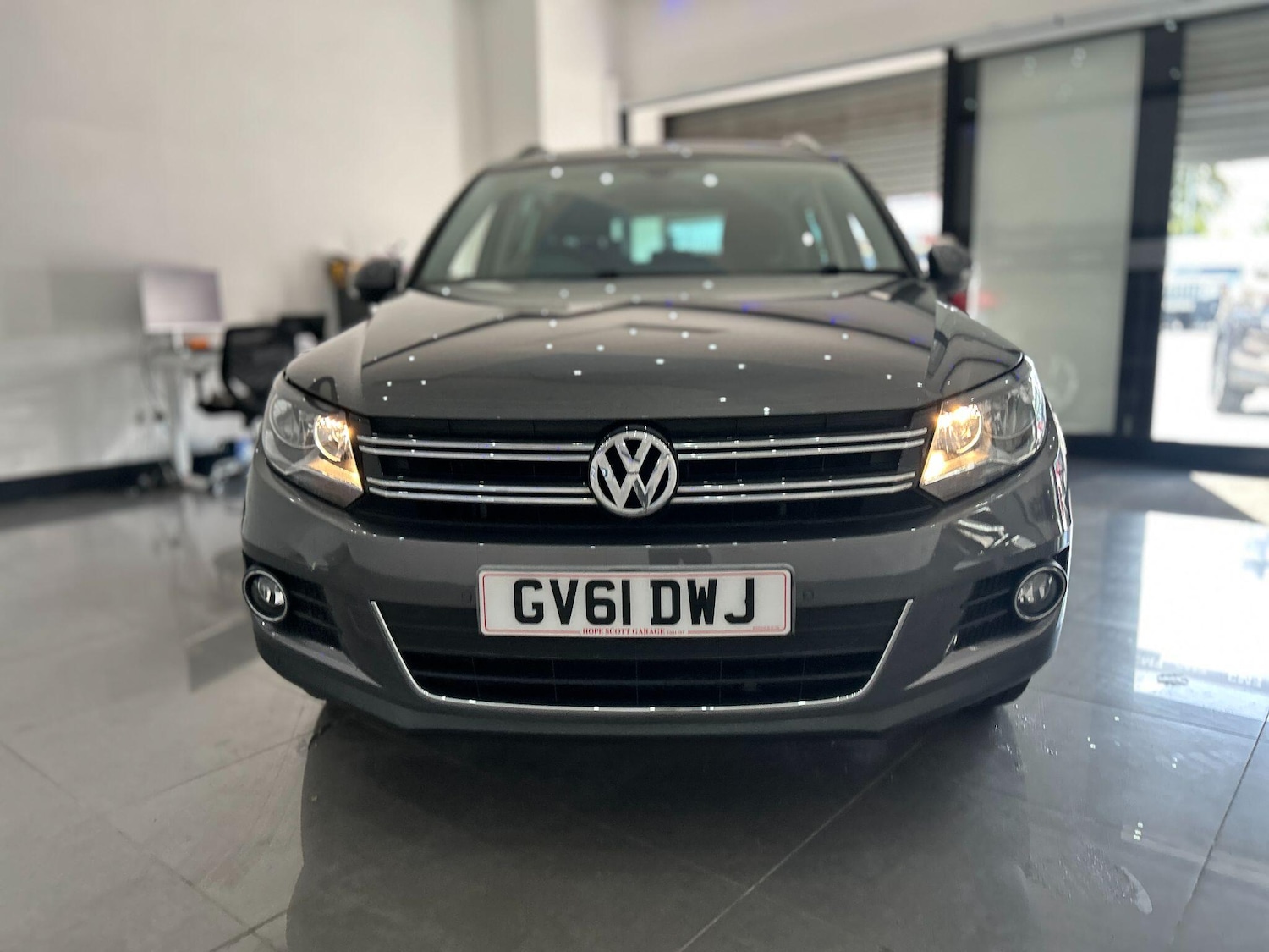 Used Volkswagen Tiguan 2012 for sale - 76083687: Photo 3