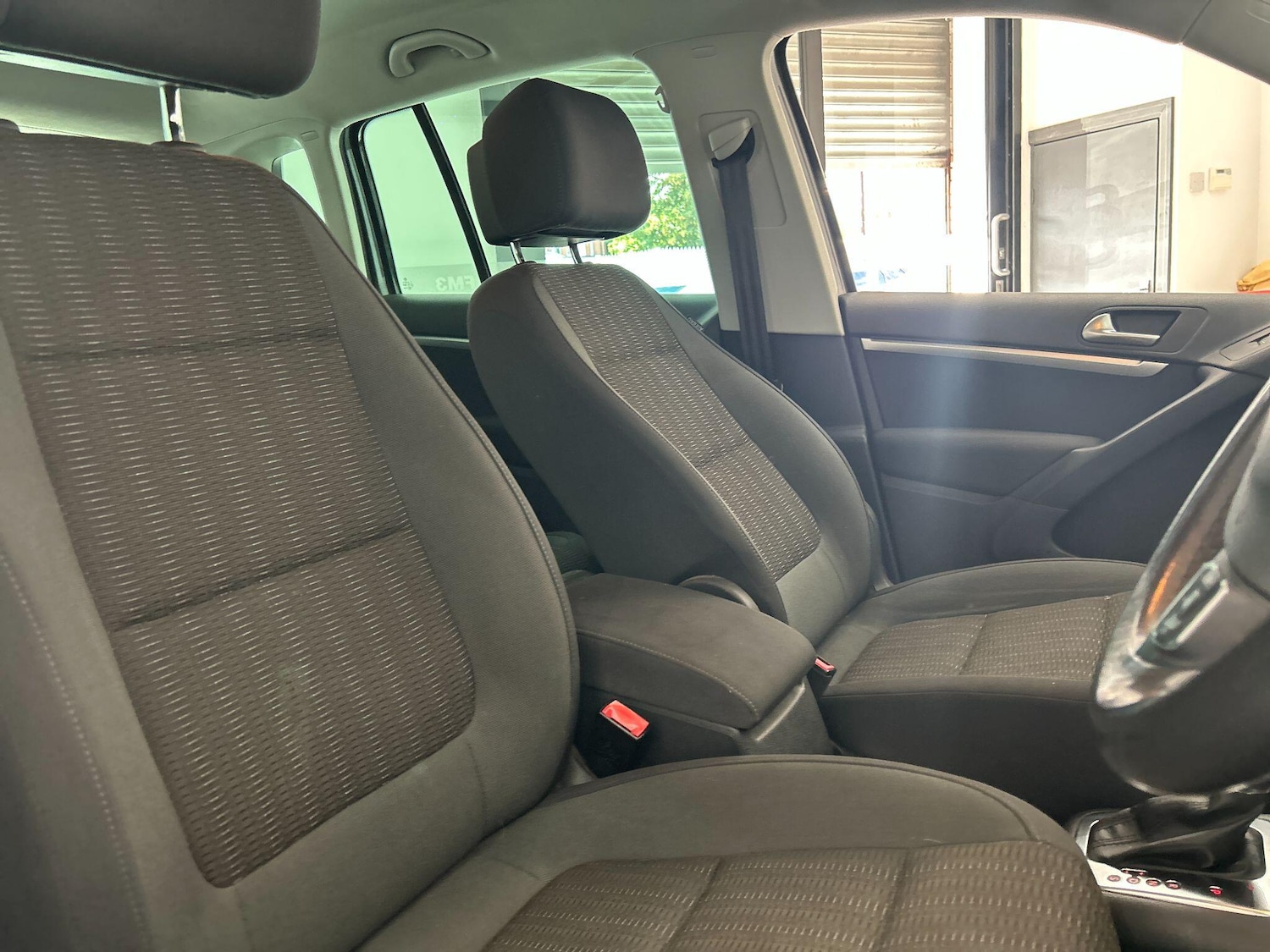 Used Volkswagen Tiguan 2012 for sale - 76083687: Photo 30