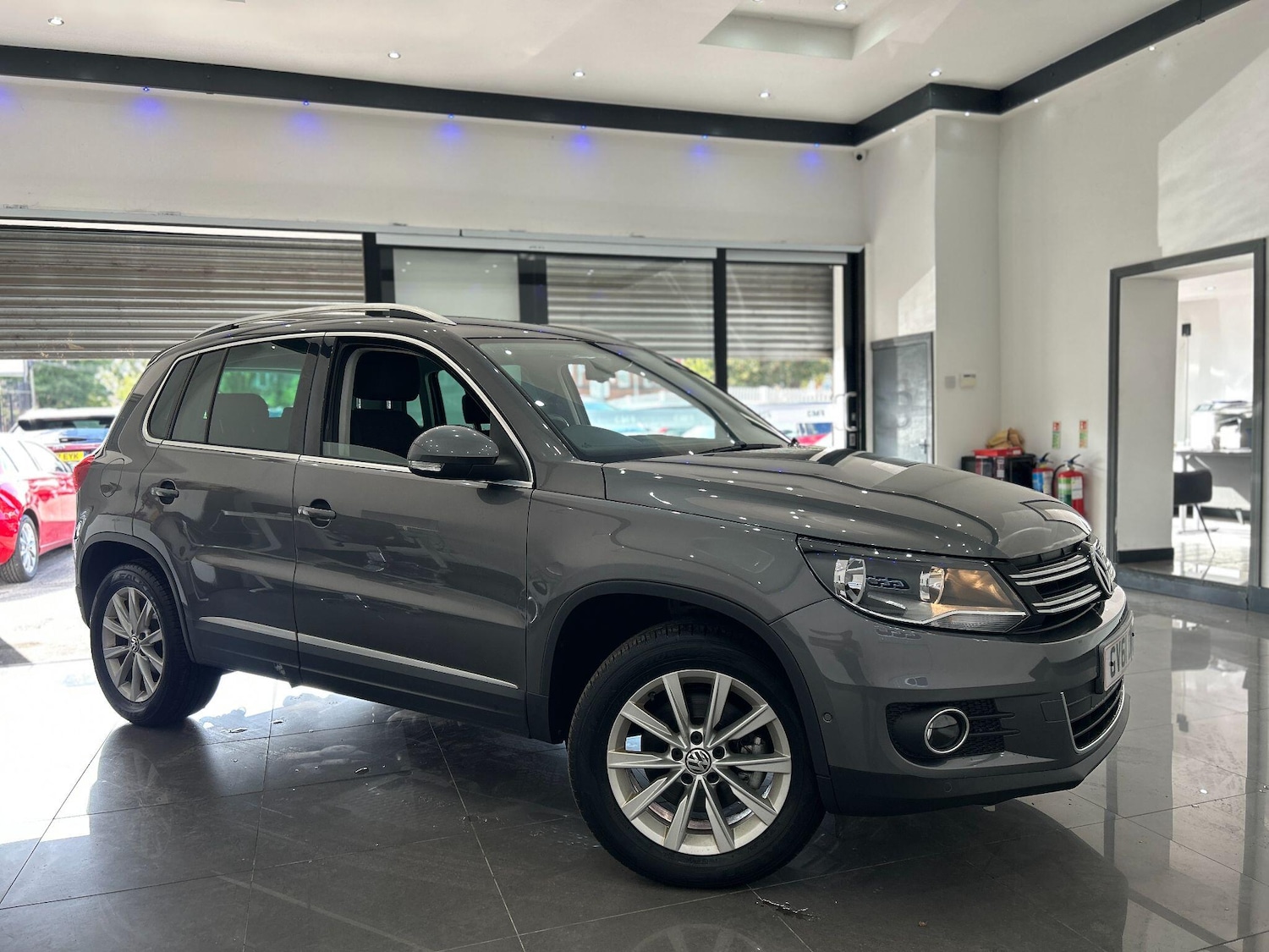 Used Volkswagen Tiguan 2012 for sale - 76083687: Photo 6