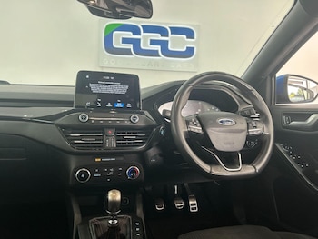 Used Ford Focus 2019 for sale - 76059274: Photo 2