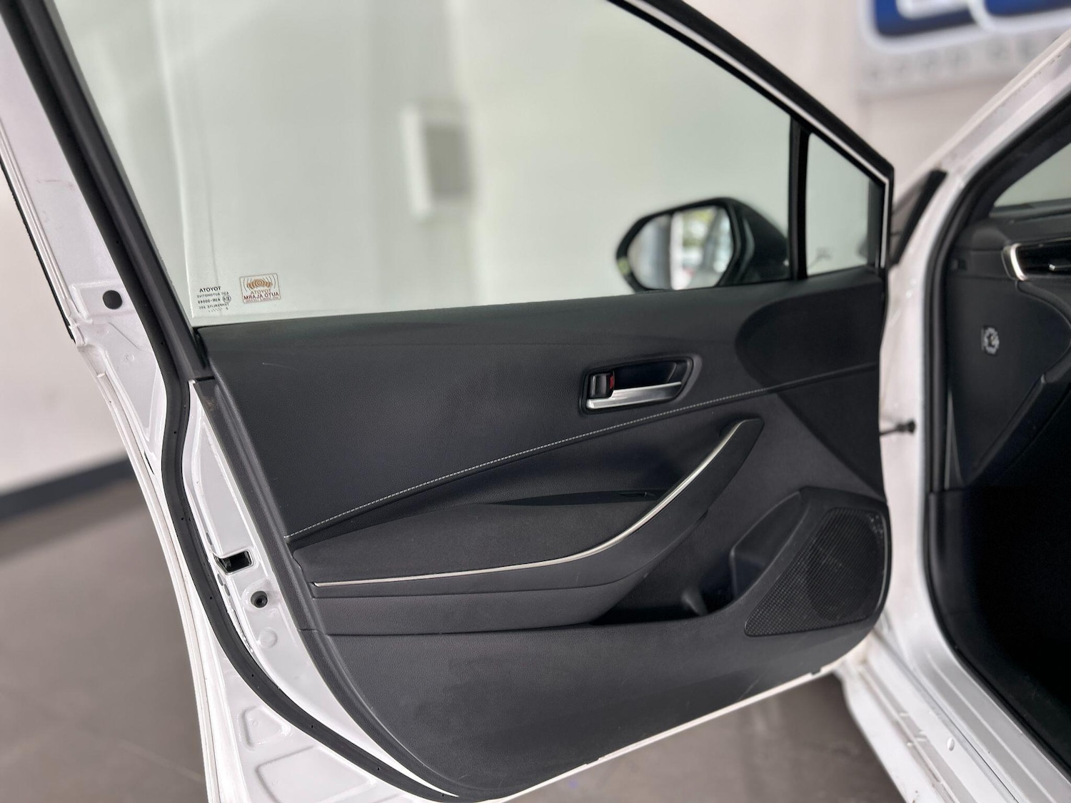 Used Toyota Corolla 2020 for sale - 76307696: Photo 37