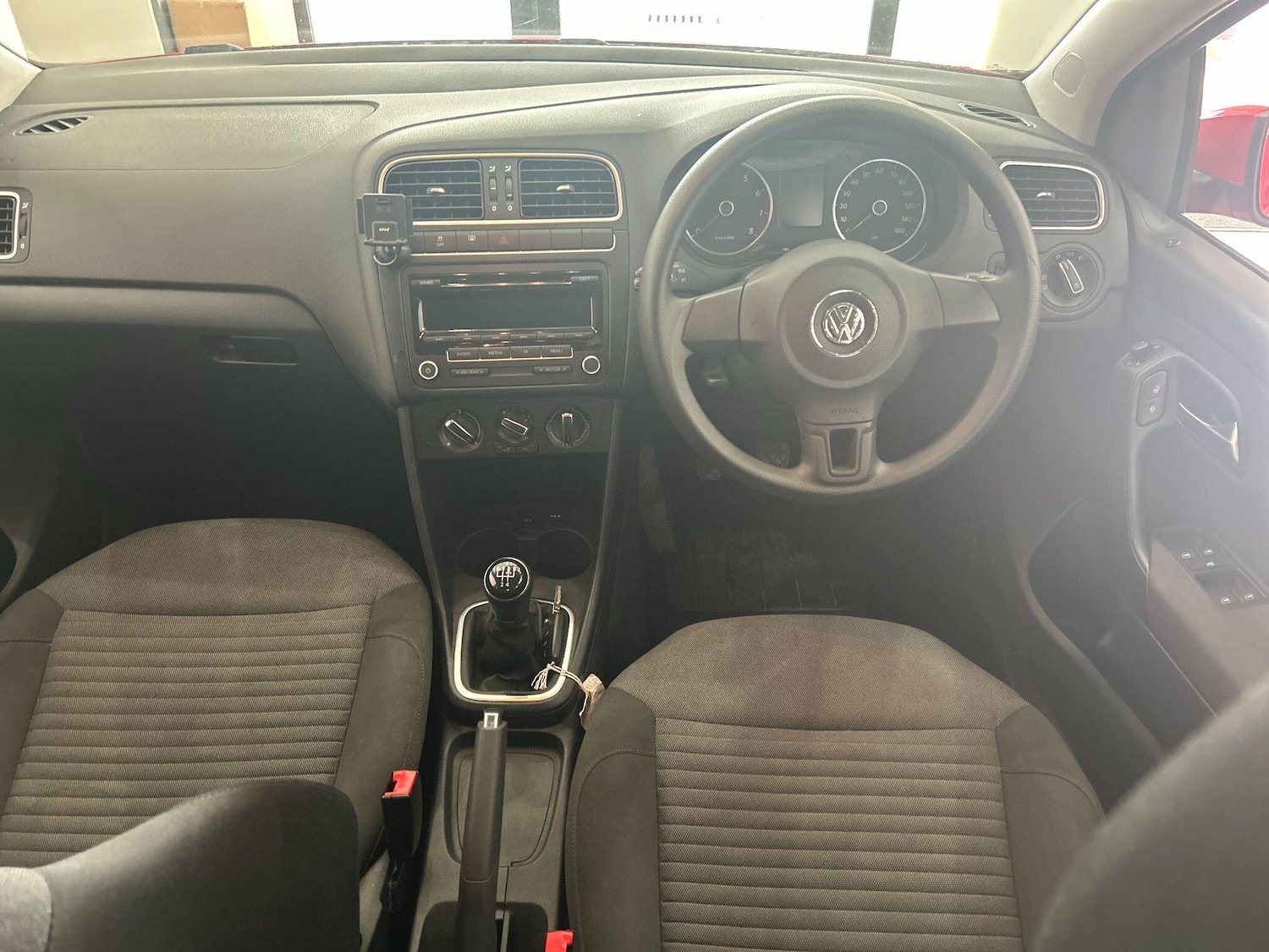 Used Volkswagen Polo 2013 for sale - 76349707: Photo 2